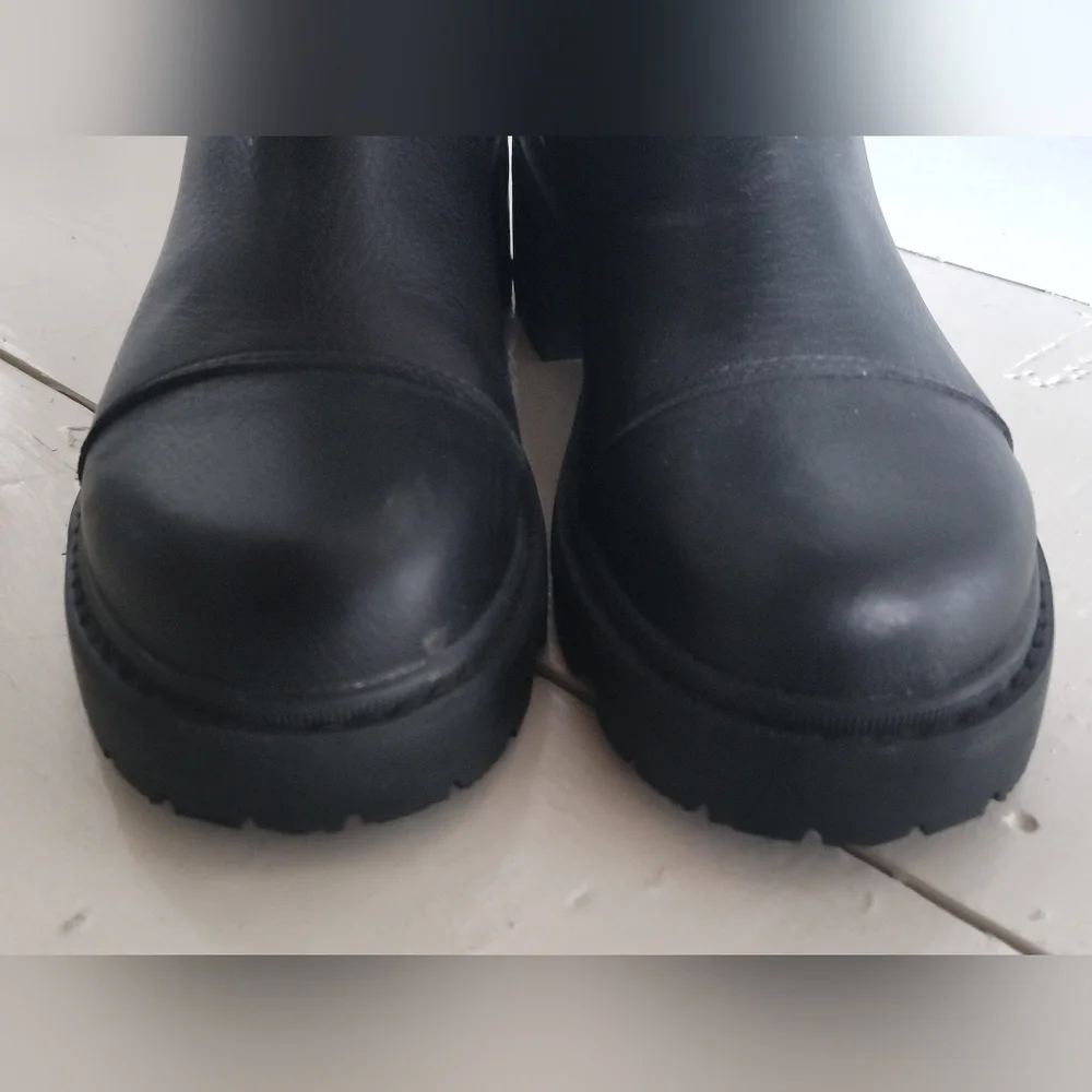 Sorel NWOT Women's Black Joan Now Round Toe Pull On Chelsea Boot | Sz 9.5